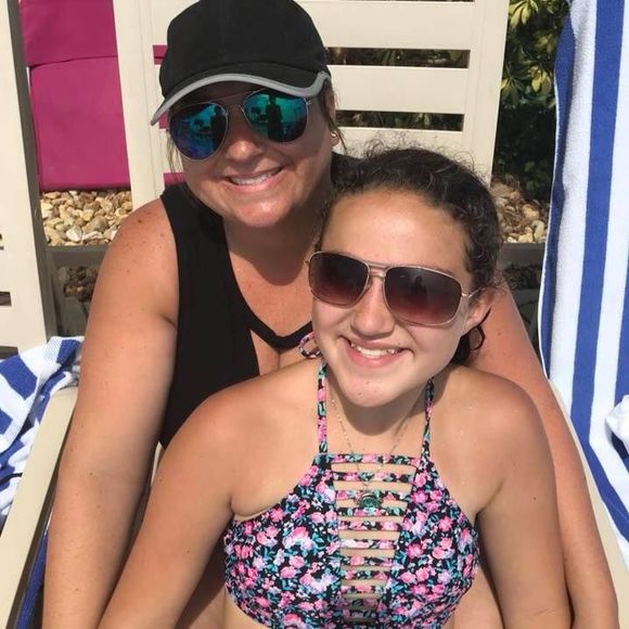 Meet your Posher, Lisa - Picture 1 of 1